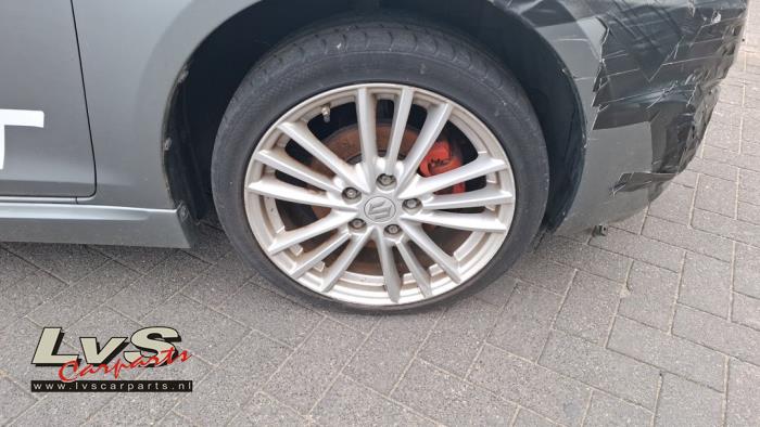 Suzuki Swift Velgen set + banden