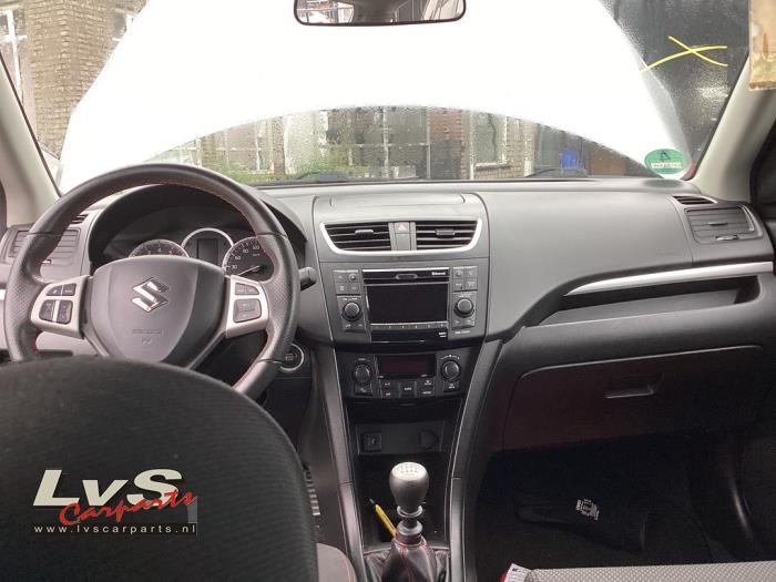Suzuki Swift Airbag set + dashboard