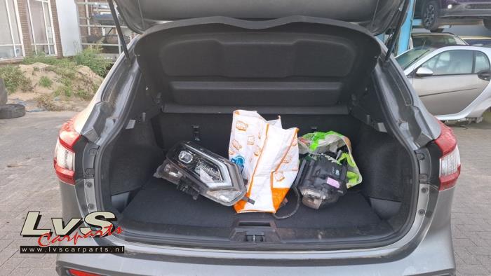 Nissan Qashqai Hutablage