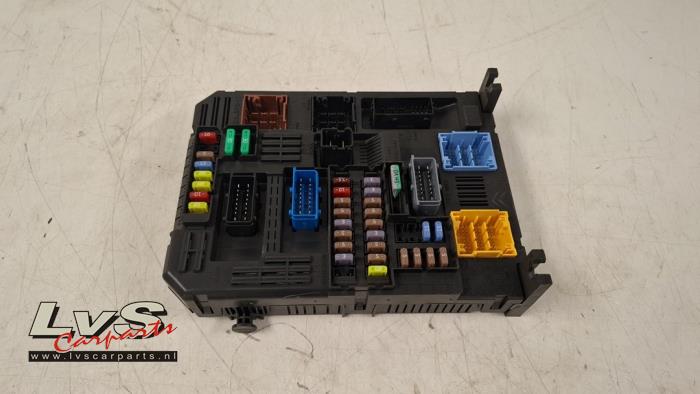Peugeot 2008 Fuse box