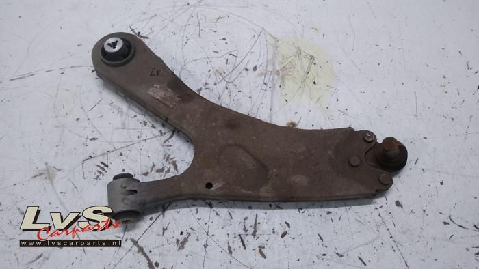 Peugeot 2008 Front wishbone, left