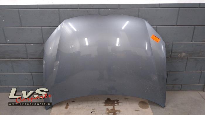 Volkswagen Golf Capot