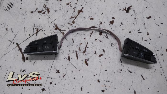 Seat Ibiza Steering wheel mounted radio control