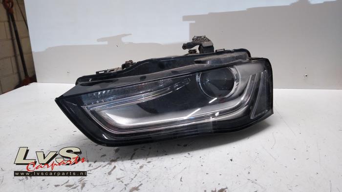 Audi A4 Koplamp links