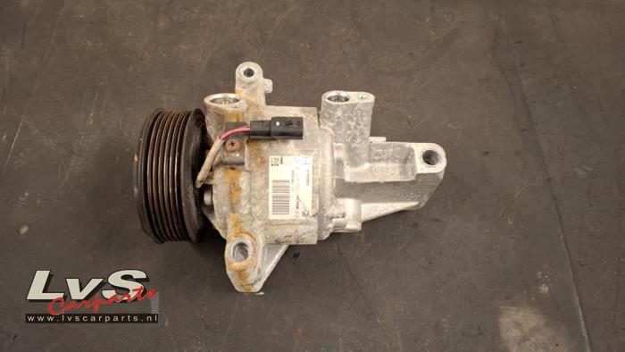 Nissan Micra Air conditioning pump