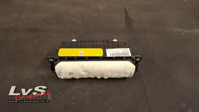 Volkswagen Touran Right airbag (dashboard)