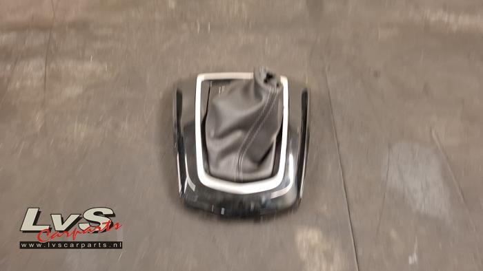 Nissan Qashqai Enveloppe levier de vitesse