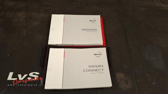 Nissan Qashqai Instruction Booklet