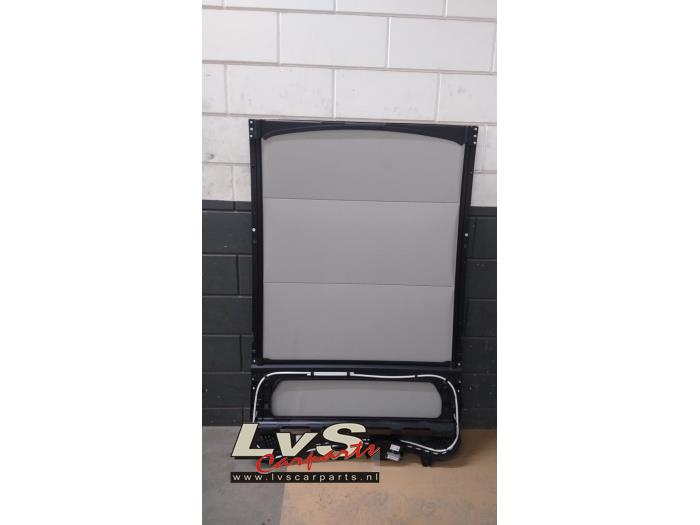 Nissan Qashqai Sunroof mechanism