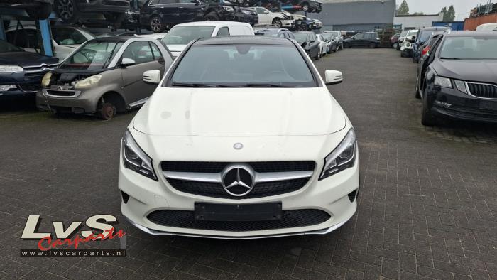 Mercedes CLA Bonnet