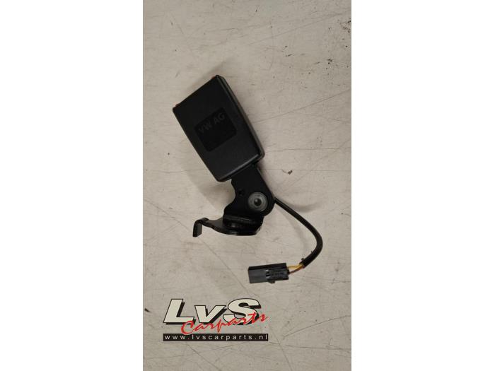 Volkswagen UP Insertion ceinture de sécurité arrière gauche