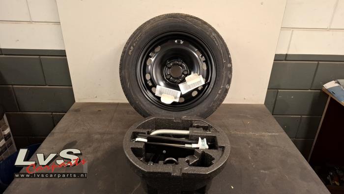 Skoda Fabia Jackkit + spare wheel