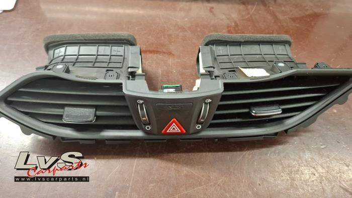 Hyundai I30 Fastback Luftgitter Armaturenbrett