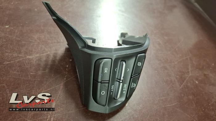 Hyundai I30 Fastback Lenkradschalter
