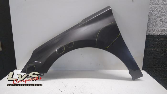 Hyundai I30 Fastback Front wing, left