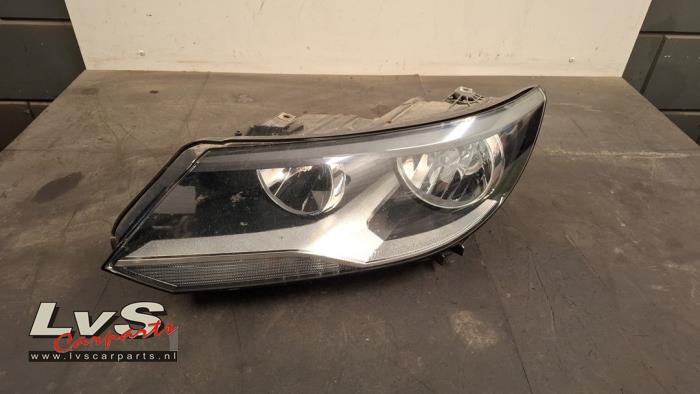 Volkswagen Tiguan Headlight, left