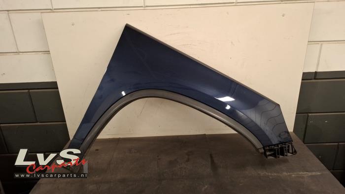 Volkswagen Tiguan Front wing, right