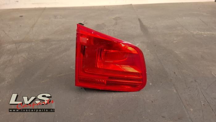 Volkswagen Tiguan Taillight, left