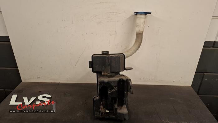 Volkswagen Tiguan Ruitensproeiertank voor