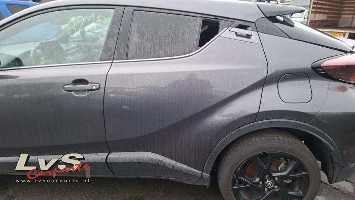 Toyota C-HR Tür 4-türig links hinten