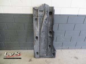 Gebruikte Beschermplaat bodem Audi A3 Sportback (8VA/8VF) Prijs € 29,00 Margeregeling aangeboden door LvS Carparts