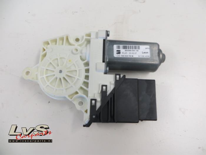 Seat Leon Door window motor