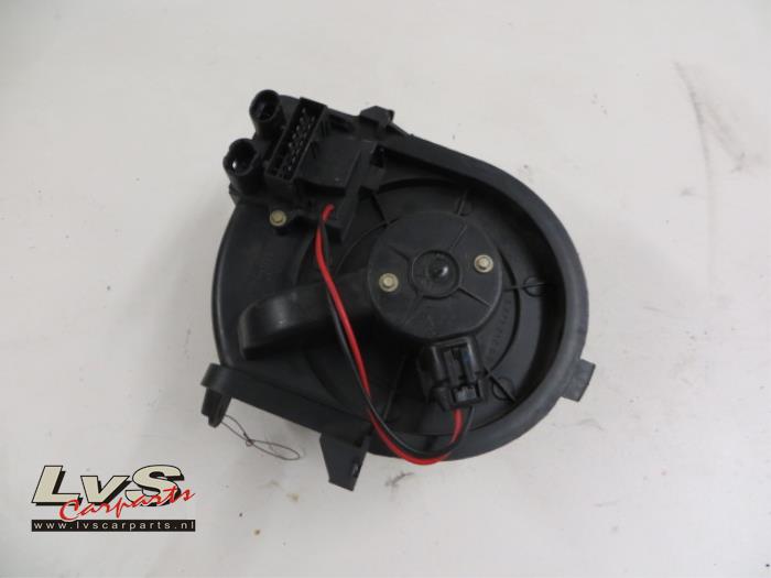 Renault Clio Heating and ventilation fan motor