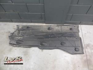 Gebruikte Beschermplaat bodem Volkswagen Golf Prijs € 29,00 Margeregeling aangeboden door LvS Carparts