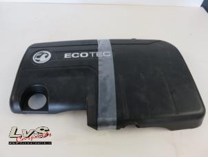 Gebruikte Afdekplaat motor Opel Astra J (PC6/PD6/PE6/PF6) 1.7 CDTi 16V 110 Prijs € 29,00 Margeregeling aangeboden door LvS Carparts