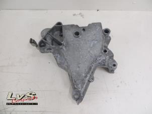 Gebruikte Motorsteun Volkswagen Golf VII (AUA) Prijs € 20,00 Margeregeling aangeboden door LvS Carparts