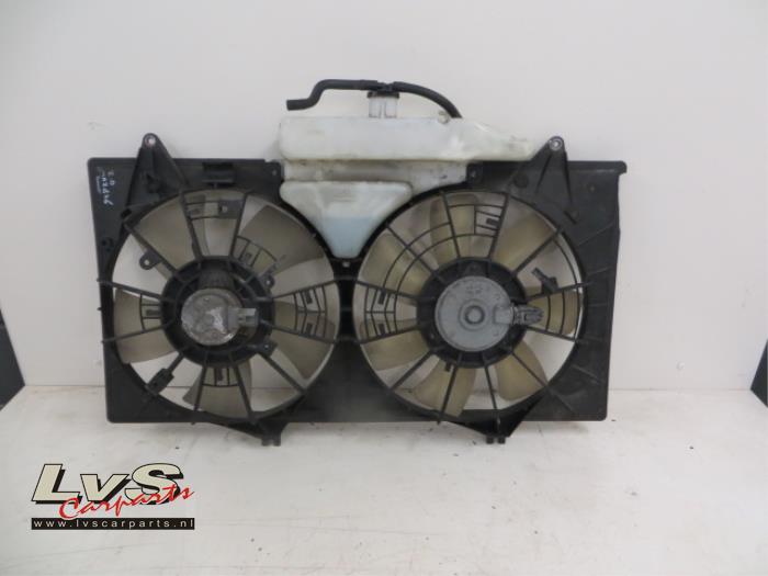 Mazda 6. Cooling fans