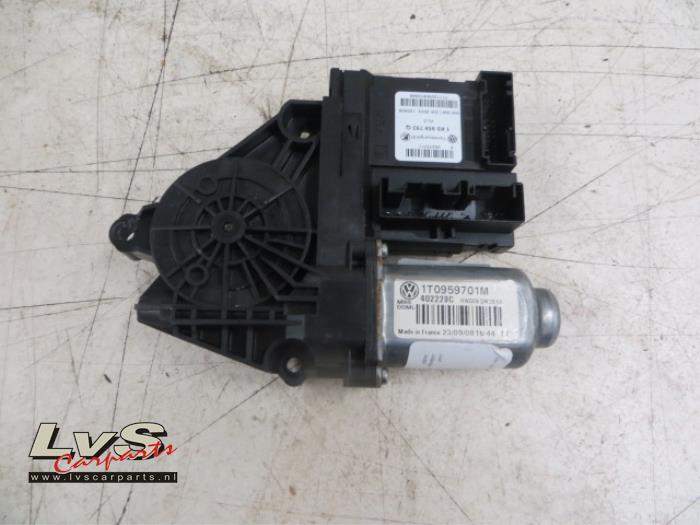 Volkswagen Touran Door window motor