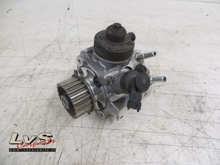 Peugeot 208 Mechanical fuel pump