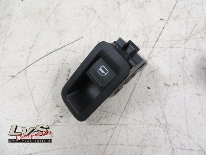 Volkswagen Polo Electric window switch