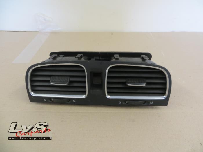 Volkswagen Golf Dashboard vent