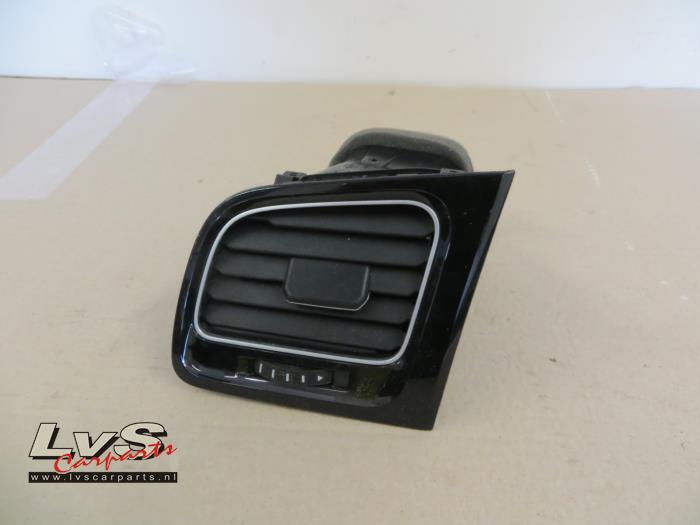 Volkswagen Golf Dashboard vent