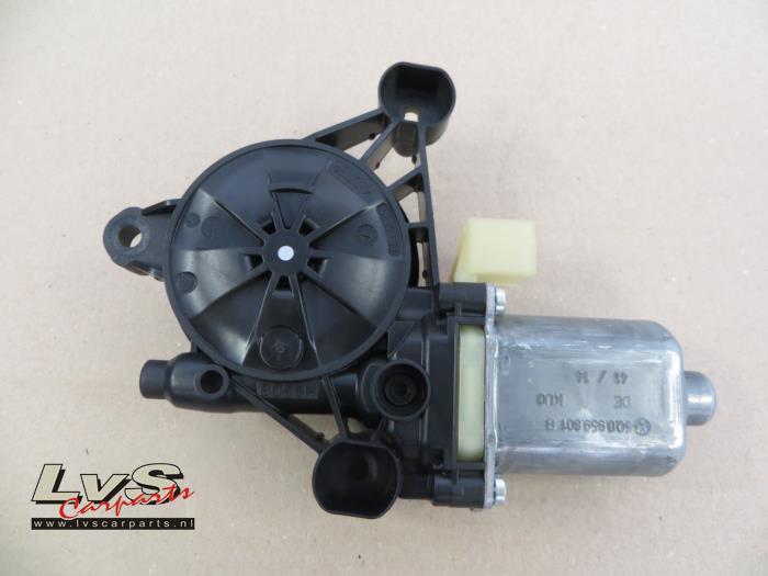 Volkswagen Touran Door window motor