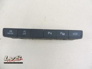 Gebruikte Schakelaar (diversen) Volkswagen Touran (5T1) 1.4 TSI Prijs € 36,00 Margeregeling aangeboden door LvS Carparts