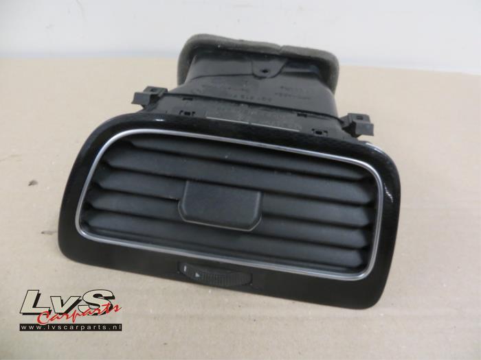 Volkswagen Golf Dashboard vent