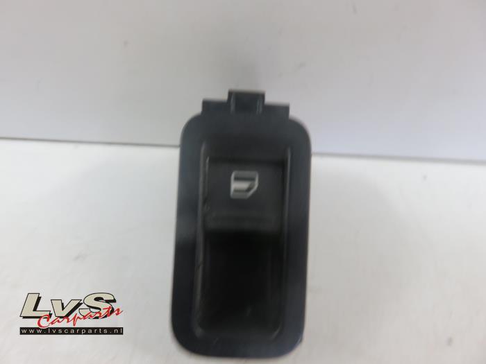 Volkswagen Polo Electric window switch