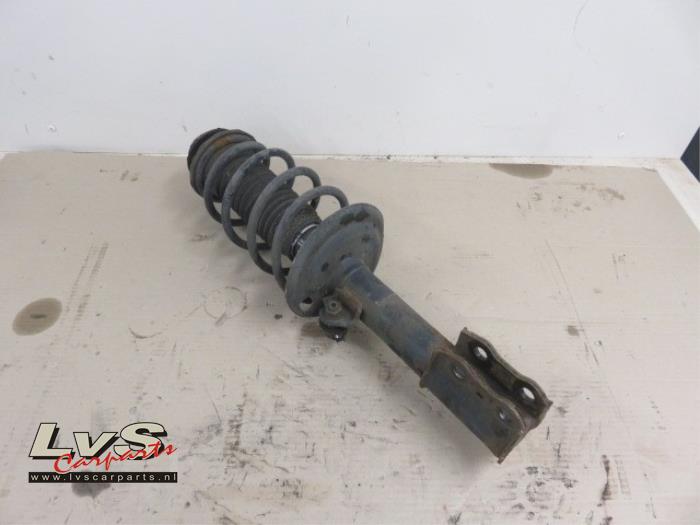 Toyota Yaris Fronts shock absorber, left