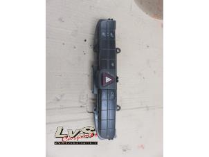 Gebruikte Alarmlicht Schakelaar Mercedes Sprinter 3,5t (906.73) Prijs € 36,00 Margeregeling aangeboden door LvS Carparts