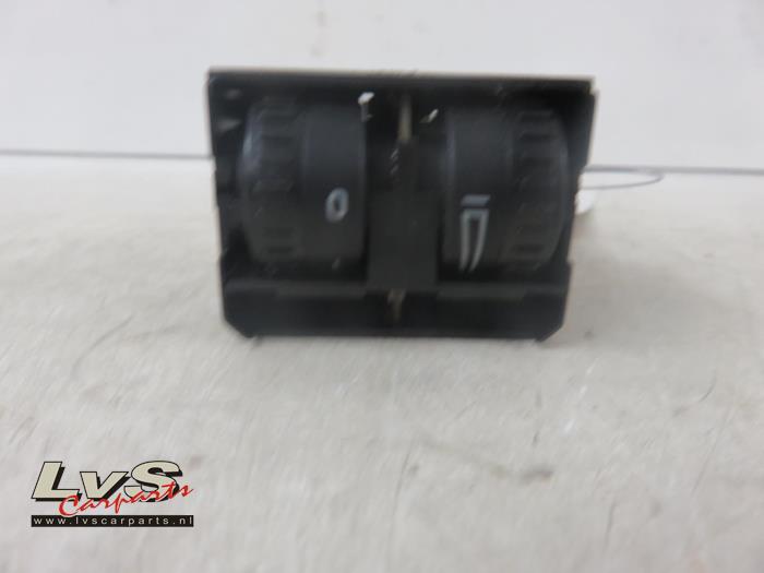 Volkswagen Caddy AIH headlight switch