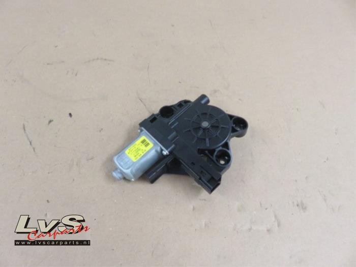 Volvo V70 Door window motor