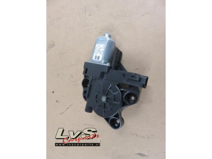 Volvo V70 Door window motor