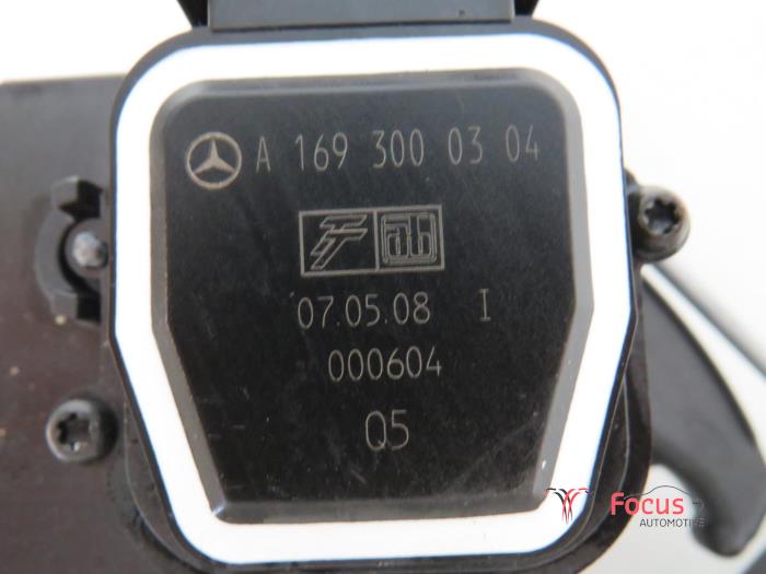 Gaspedaalpositie Sensor van een Mercedes-Benz B (W245,242) 2.0 B-200 16V 2008