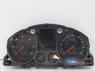 Gebruikte Cockpit Volkswagen Passat (3C2) 1.9 TDI Prijs € 40,00 Margeregeling aangeboden door Focus Automotive