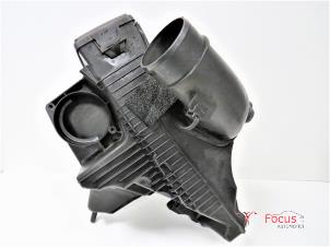 Gebruikte Luchtfilterhuis Renault Clio III (BR/CR) 1.5 dCi 70 Prijs € 25,00 Margeregeling aangeboden door Focus Automotive