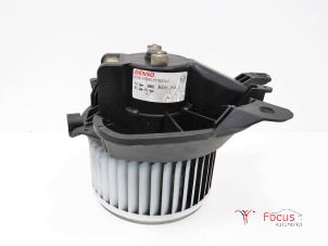 Gebruikte Chaufage Ventilatiemotor Fiat Punto Evo (199) 1.3 JTD Multijet 85 16V Prijs € 30,00 Margeregeling aangeboden door Focus Automotive