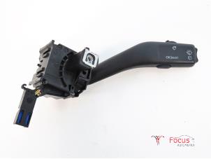 Gebruikte Schakelaar Ruitenwisser Seat Toledo (5P2) 1.9 TDI Prijs € 4,95 Margeregeling aangeboden door Focus Automotive